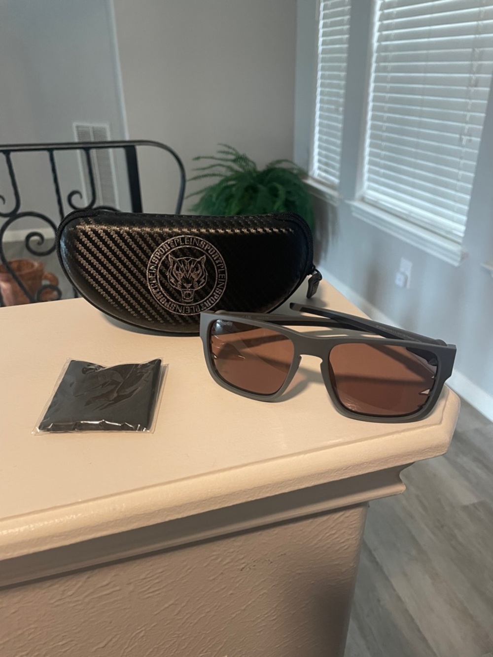 Plein Sport Unisex Gray Frame Sunglasses with Pink Lenses - Picture 3 of 10